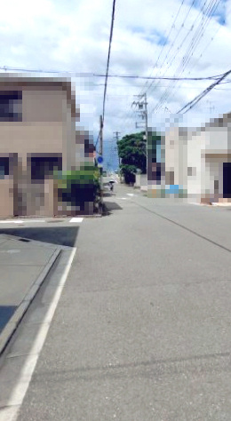 東大阪市御厨南2丁目　中古戸建の前面道路含む現地写真