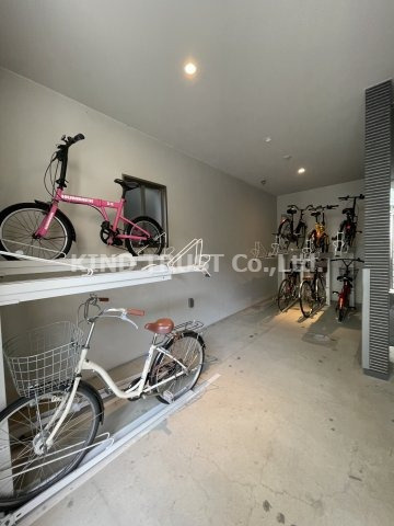 エムズ・レジデンスうめきたのその他共用部分|屋根付き駐輪場です