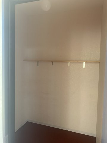 亀山　売事務所の収納