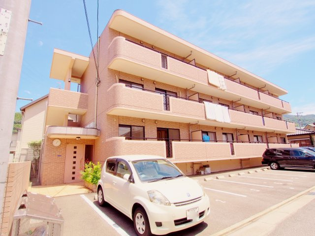 エスペラント岡田の外観