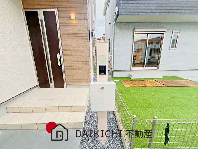 【前面道路含む現地写真】 | 桶川市上日出谷1269番　新築戸建　全3棟　B号棟