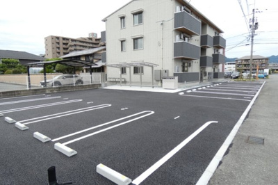 【駐車場】 | トリシア