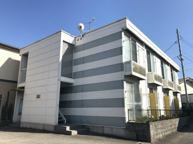 三木市別所町高木のアパートの外観