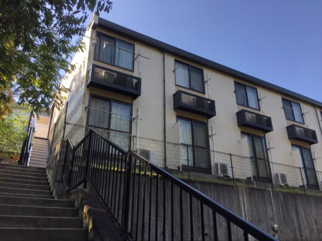 三木市自由が丘本町３丁目のアパート