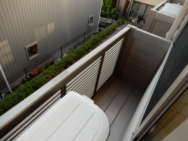 レオネクスト花水木のバルコニー