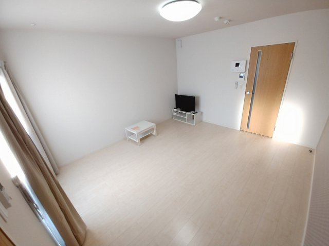 神戸市西区玉津町上池のアパートの居間・リビング