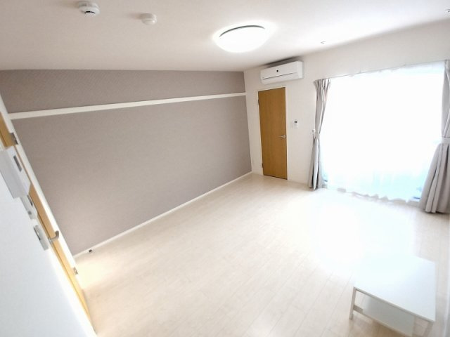 神戸市西区玉津町上池のアパートの居間・リビング