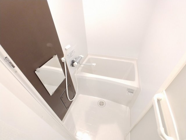 神戸市西区玉津町上池のアパートの浴室