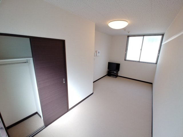 明石市天文町２丁目のアパートの内装|居室