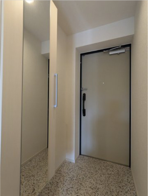 エルファーロ駒沢公園Ⅱ　敷金礼金0　ペット相談　最上階の玄関