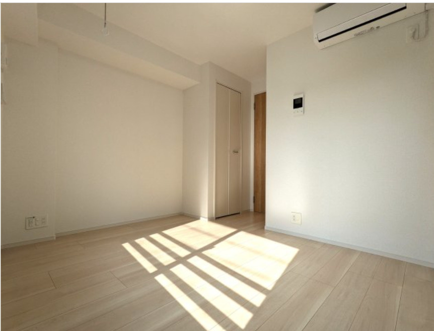 エルファーロ駒沢公園Ⅱ　敷金礼金0　ペット相談　最上階の居間・リビング