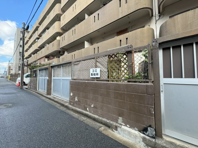 コーポあびこのエントランス