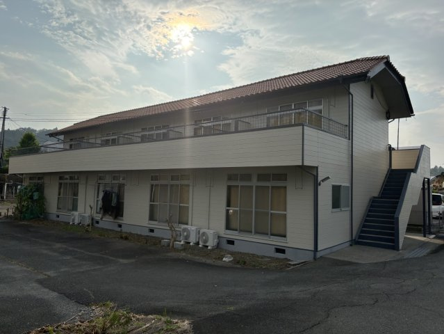 リバースの外観