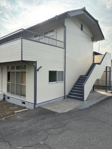 リバースの外観