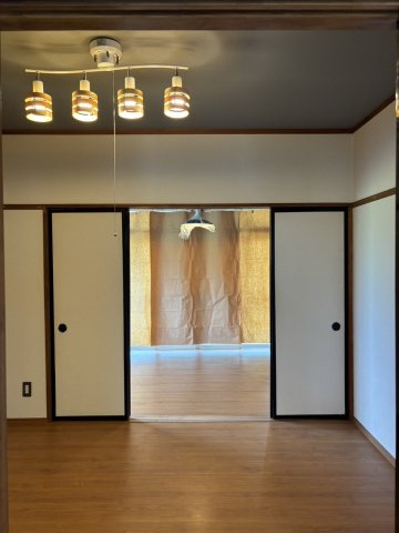 リバースの居間・リビング