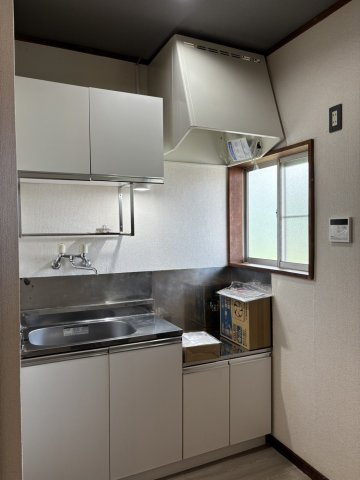 リバースのキッチン