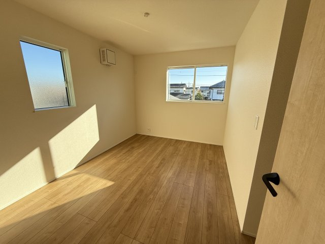 リナージュ前橋大利根町2丁目24-2期　2号棟　新築戸建の収納|２階洋室2収納です：嬉しいウォークインクローゼットです！