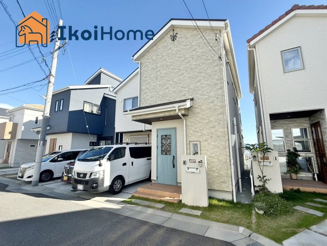 神戸市西区伊川谷町有瀬　中古戸建の前面道路含む現地写真|●資料・カタログのご請求無料●前面道路も広く幅員約6mございます！静かな住環境です！