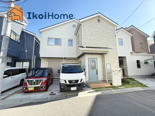 神戸市西区伊川谷町有瀬　中古戸建の駐車場|●資料・カタログのご請求無料●駐車場はゆとりの並列2台可能で便利です！