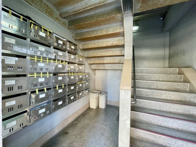 レガーレ長居公園EASTのエントランス