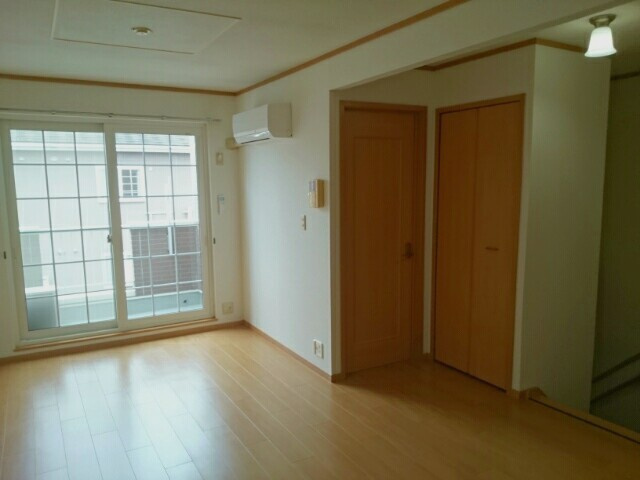 グリーン・ヒル　Ｂの居間・リビング|居室・リビング