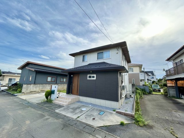 【中古戸建】高崎市倉賀野町の外観|近くにはスーパーやコンビニもあり、利便性の良いエリア☆