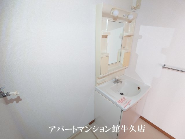 リファインドＢの独立洗面台|洗面所