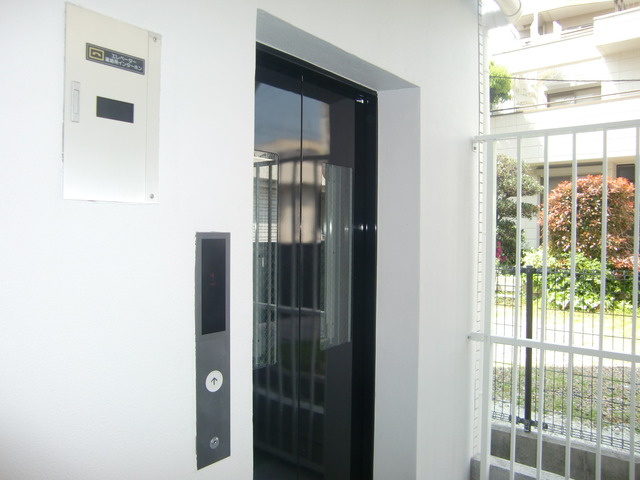 レシア六甲のその他共用部分|エレベーター
