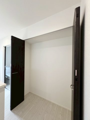 ーBloomーブルームー小倉南区下曽根4丁目4期　【小倉南区　新築戸建て】の収納|2階には掃除用具などを収納できる廊下収納があり、便利です。　【小倉南区　新築戸建て】