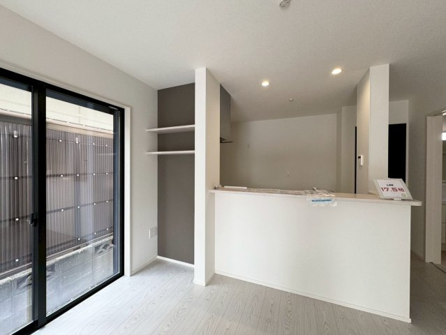 ーBloomーブルームー小倉南区下曽根4丁目4期　【小倉南区　新築戸建て】のキッチン|ダウンライト付きのカウンターキッチン♪　【小倉南区　新築戸建て】