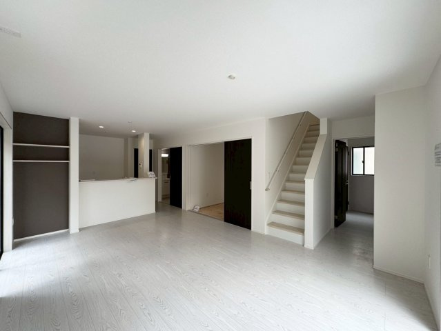 【居間・リビング】の画像