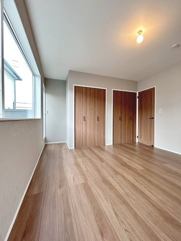 宮前１丁目　新築戸建の洋室