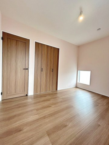 宮前１丁目　新築戸建の洋室