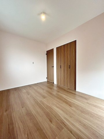 宮前１丁目　新築戸建の洋室