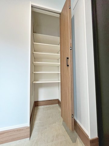 宮前１丁目　新築戸建の収納