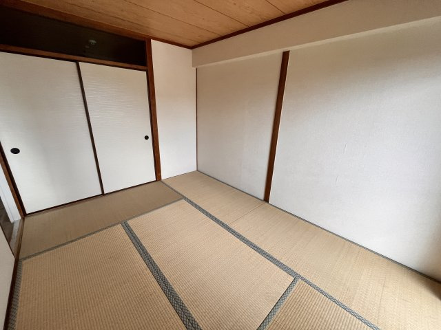 ハイツフルカワの和室