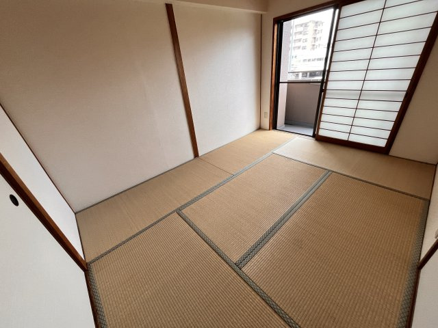 ハイツフルカワの和室