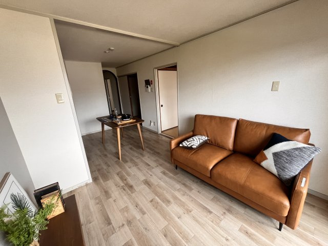 ハイツフルカワの居間・リビング|モデルルーム実施中（入居時は家具なしになります。）