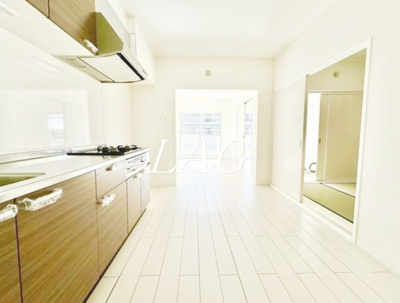 【居間・リビング】 | 越谷ニューライフ | 洋室のお部屋です。