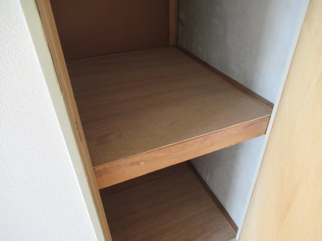 兵庫県公社　伊丹鴻池　７B号棟の収納|たっぷりとした収納スペースです