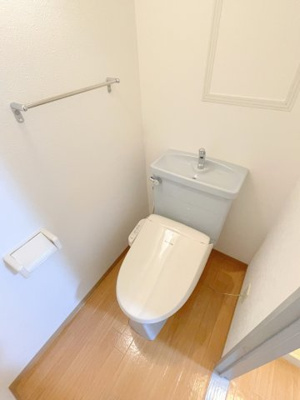 【トイレ】 | メゾンドゥフレール　4－Ｈ | ウォシュレット付き♪