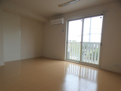 【居間・リビング】 | セジュール鵬舟ZⅡ | おしゃれなリビングです