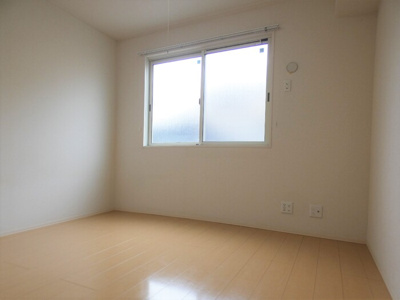 【居間・リビング】 | セジュール鵬舟ZⅡ | 使いやすいリビングです