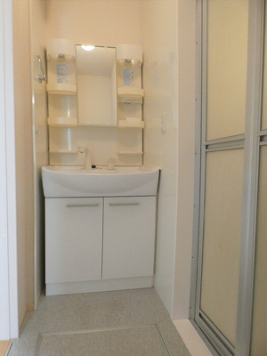 【洗面所】 | セジュール鵬舟ZⅡ | 広い洗面スペース