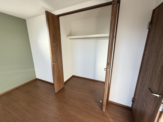 ハートフルタウン前橋市南町2丁目55番　Ａ号棟の収納|2階洋室1収納です