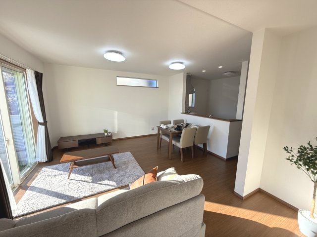 ハートフルタウン前橋市南町2丁目55番　Ａ号棟の収納|キッチン横のパントリーです。棚を置いて食品のストックや調理器具の収納にいかがでしょうか。