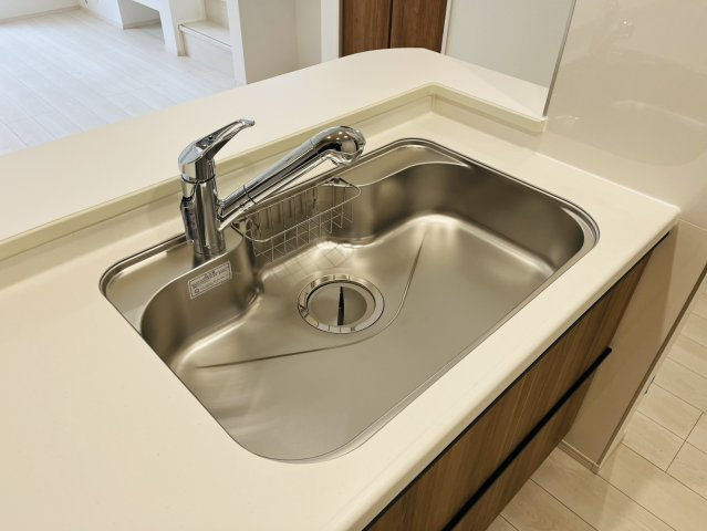 知多市八幡汐海道20番1『仲介手数料無料』新築戸建てのキッチン