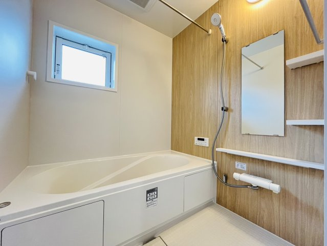 知多市八幡汐海道20番1『仲介手数料無料』新築戸建ての浴室