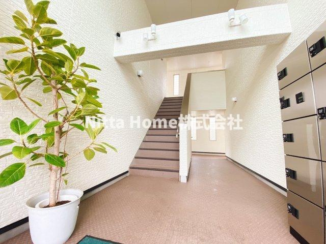 ベルノームのエントランス|鉄骨造＊2階のお部屋です(*^_^*)即入居できます！！