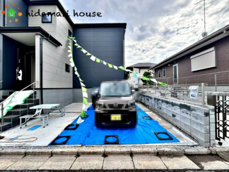 蓮田市椿山第7　新築戸建　リーブルガーデン01の駐車場